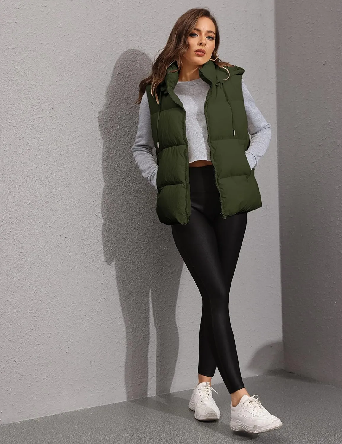 Tanming Black Puffer Vest Women Zip Up Lightweight Sleeveless Winter Outerwear Vests with Hood