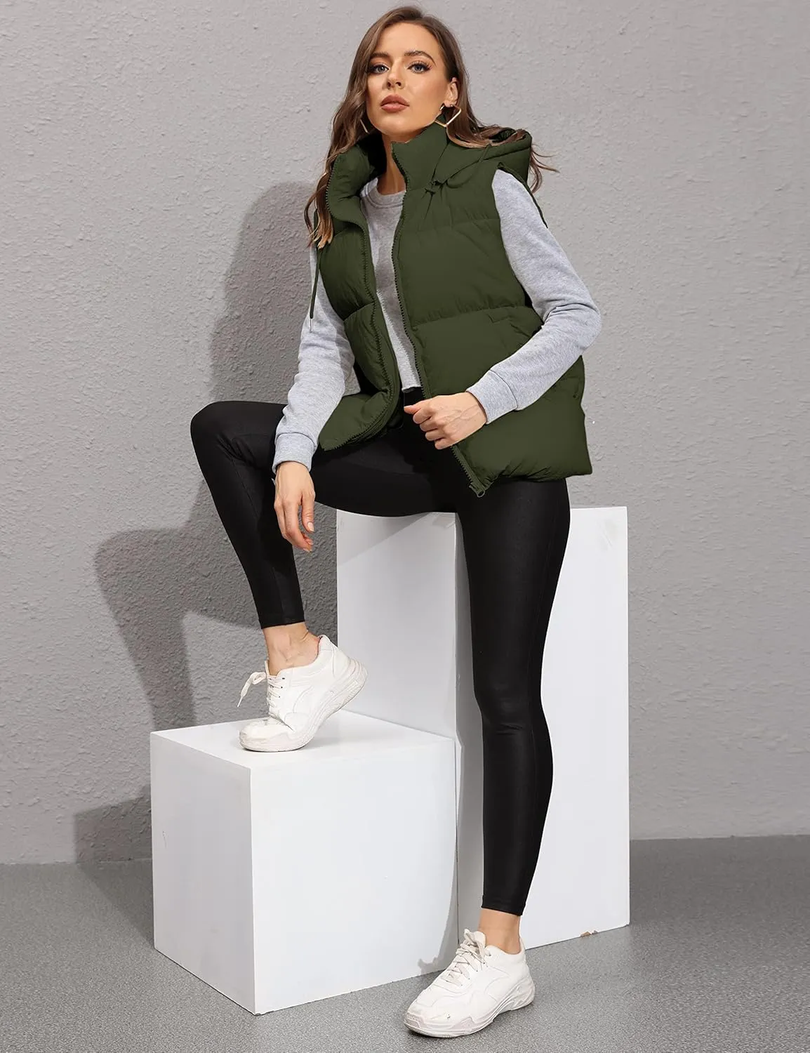Tanming Black Puffer Vest Women Zip Up Lightweight Sleeveless Winter Outerwear Vests with Hood