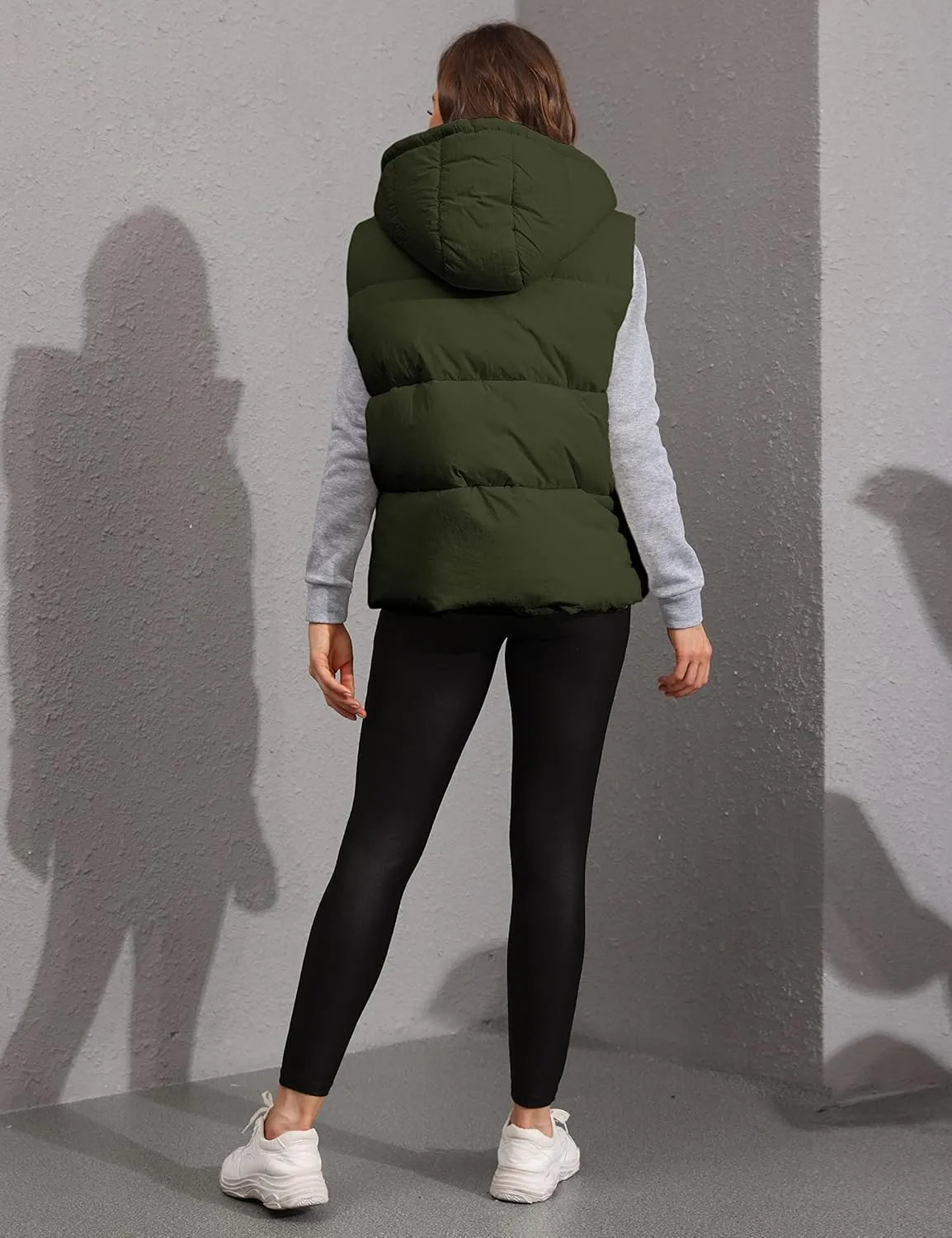 Tanming Black Puffer Vest Women Zip Up Lightweight Sleeveless Winter Outerwear Vests with Hood