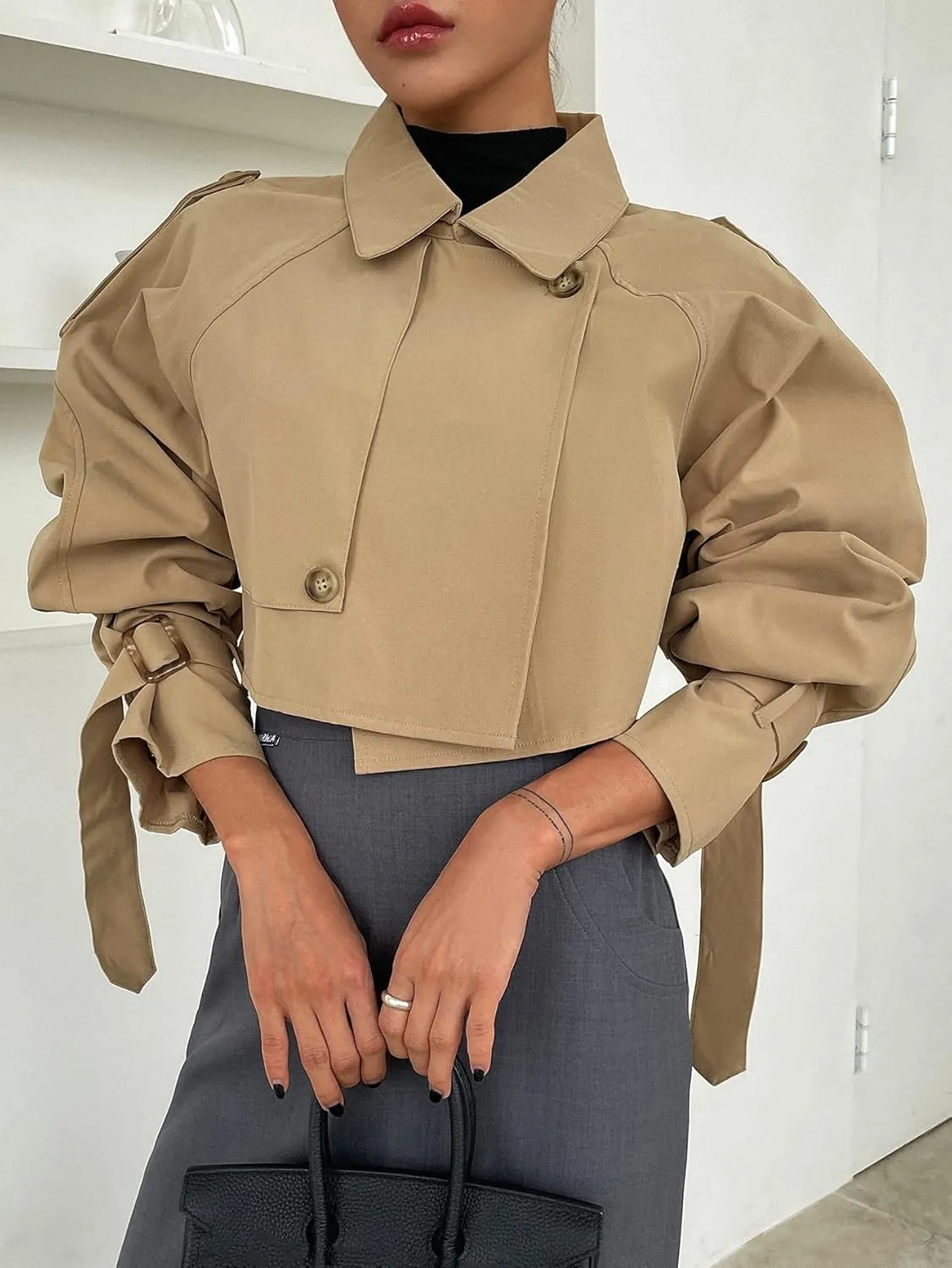 Verdusa Women's Button Front Buckle Raglan Sleeve Crop Jacket Trench Coat