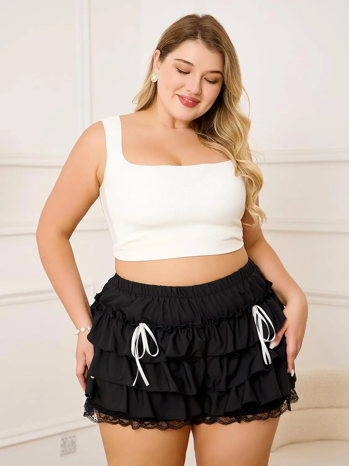 Verdusa Women's Plus Size Coquette Ruffle Shorts Bow Front Lace Trim Bloomer Shorts