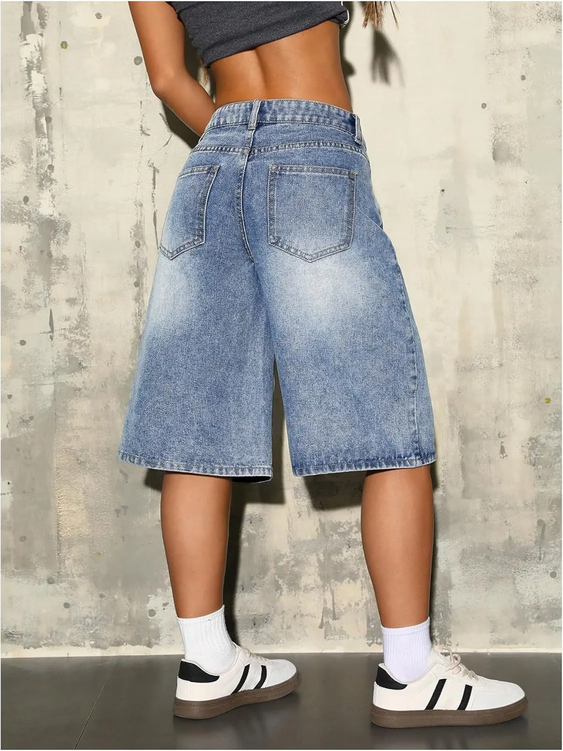 WDIRARA Women's Low Rise Baggy Denim Shorts Wide Leg Bermuda Jean Shorts