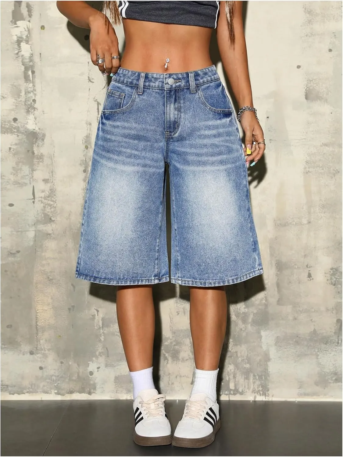 WDIRARA Women's Low Rise Baggy Denim Shorts Wide Leg Bermuda Jean Shorts