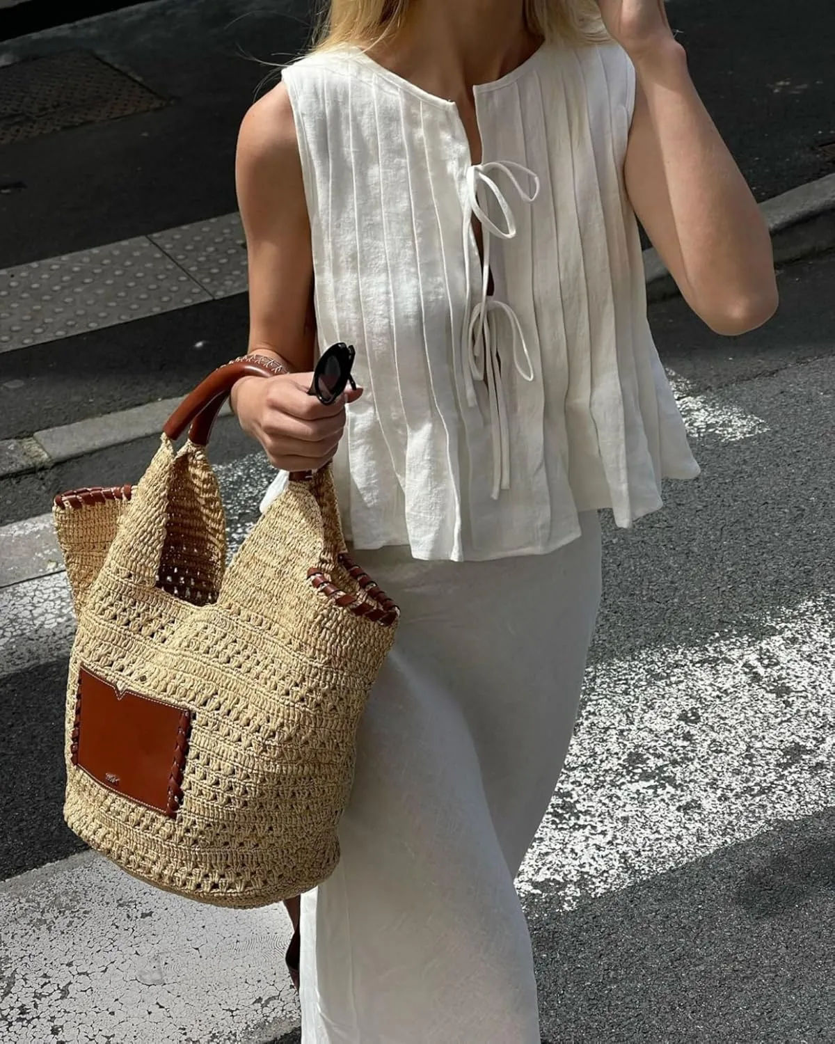 Women Sleeveless Pleated Front Tie Linen Top Y2k Coquette Bow Tie Tank Top Aesthetic Solid Knotted Tie Up Vest