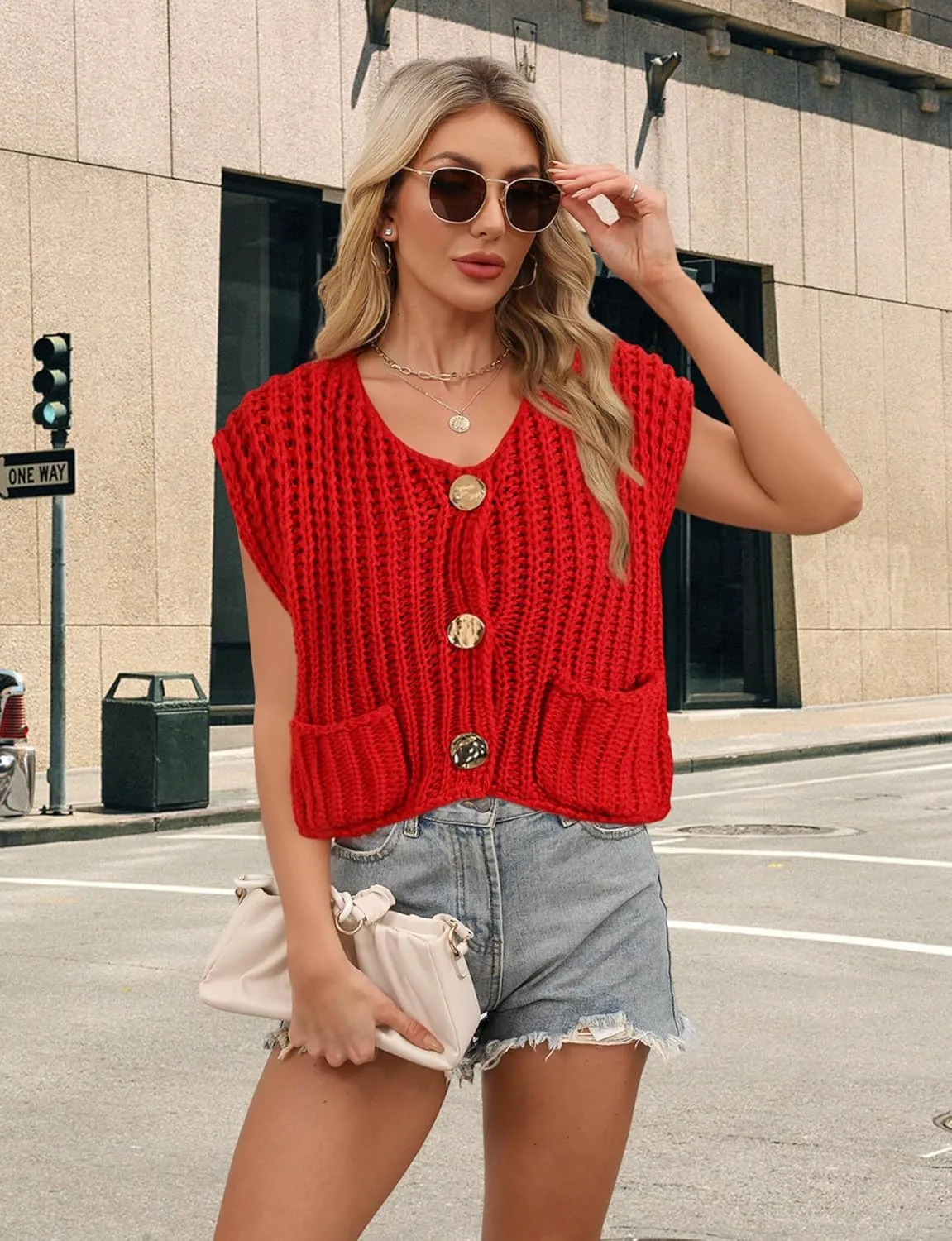 Womens Cropped Sweater Vest Sleeveless Chunky Kint Cardigan Top Casual Warm Button Down Crop Tops with Pockets